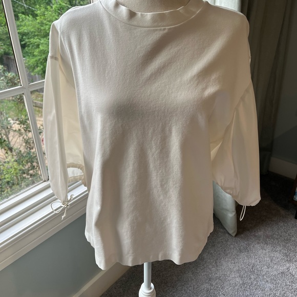 Meimej -Made in Italy. White Cotten Top with Unique Sleeve Detail - Picture 4 of 5